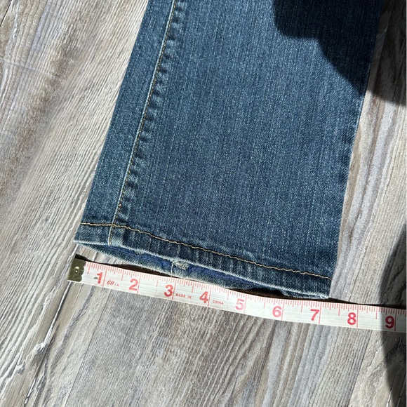 Lucky brand, dungarees sundown size 2/26 - 29” inseam - Picture 3 of 9